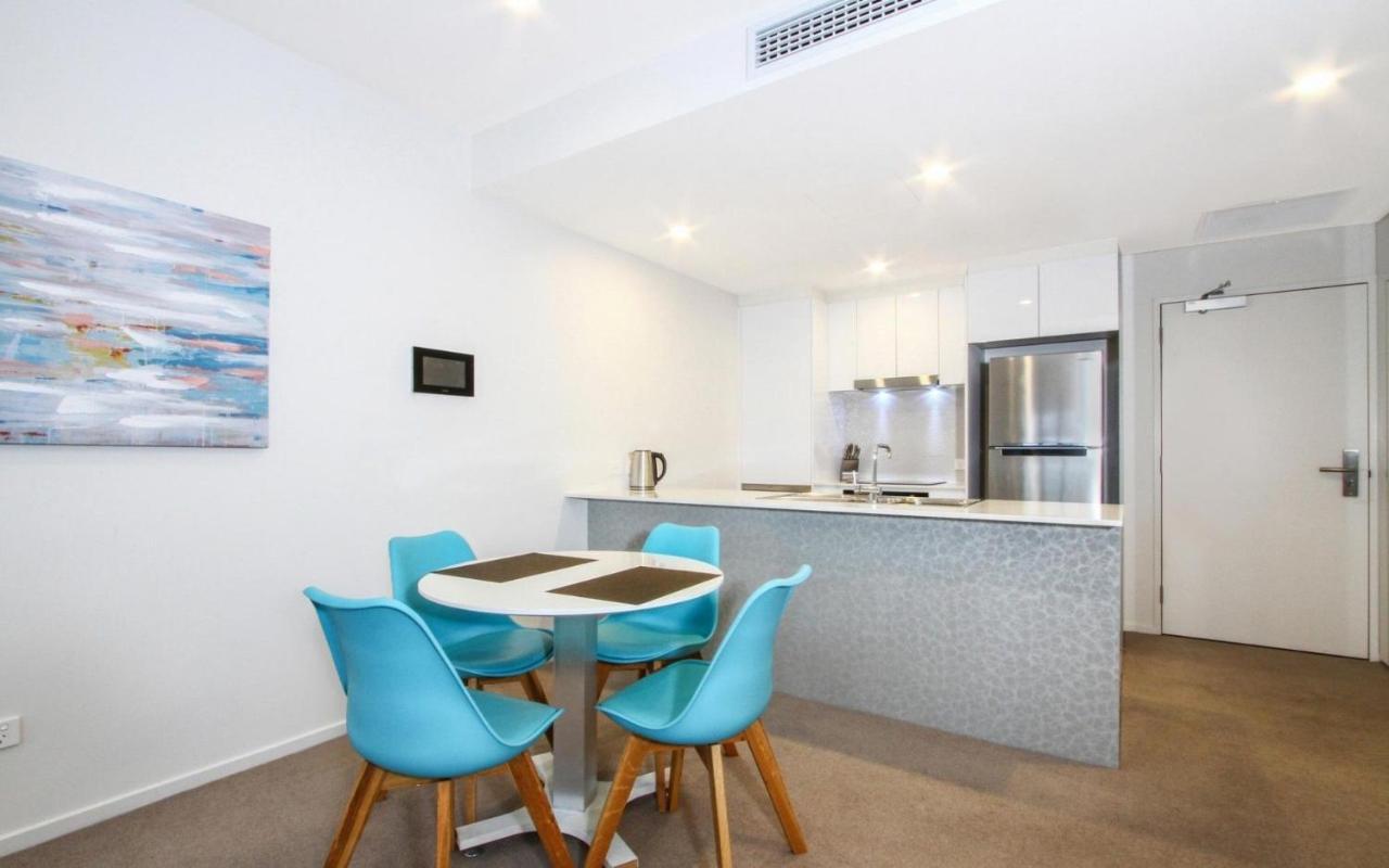 Iq Smart Apartments 704 Braddon Act Canberra Exterior photo